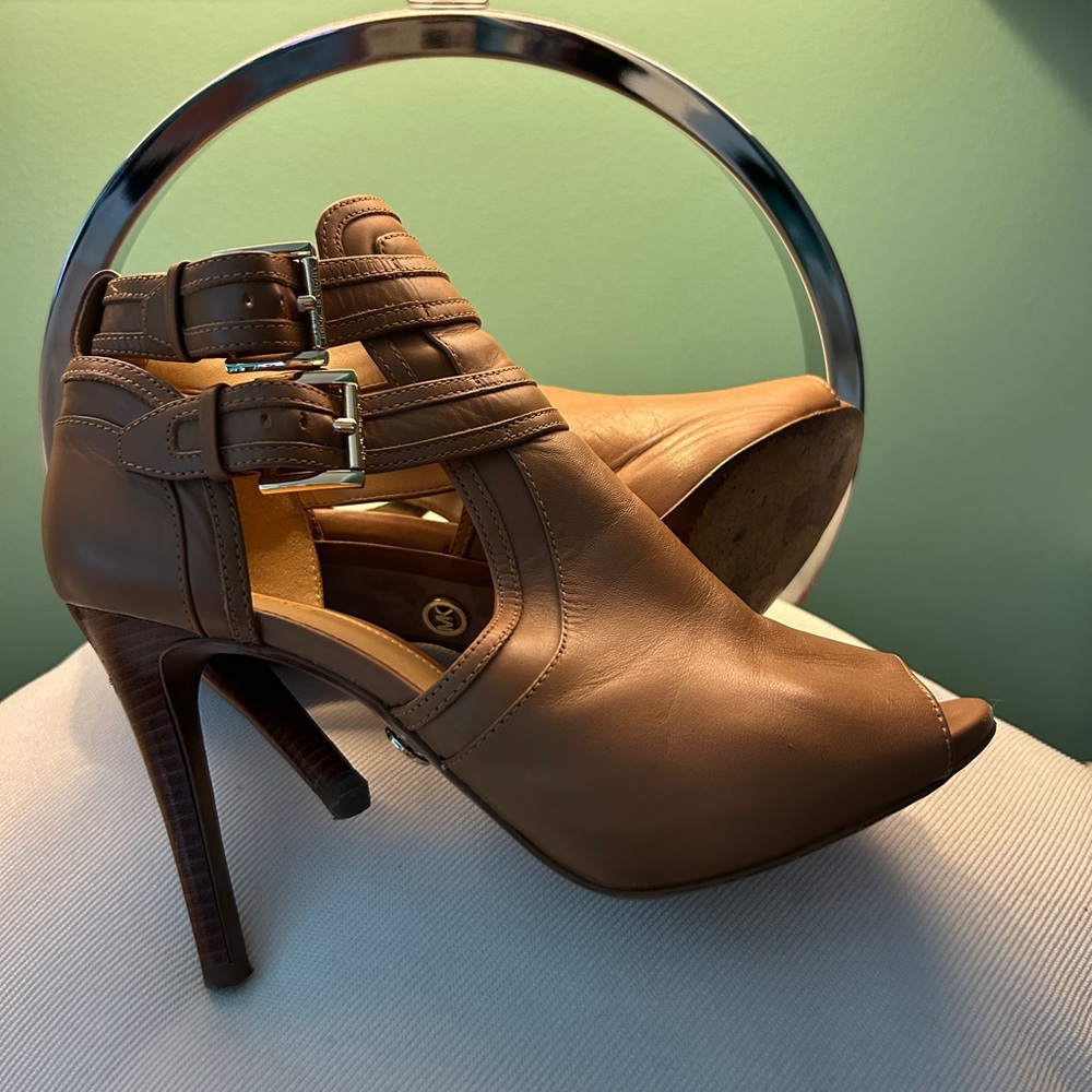 Mk Blaze Open Toe Ankle Boot Size 7.5 - image 1